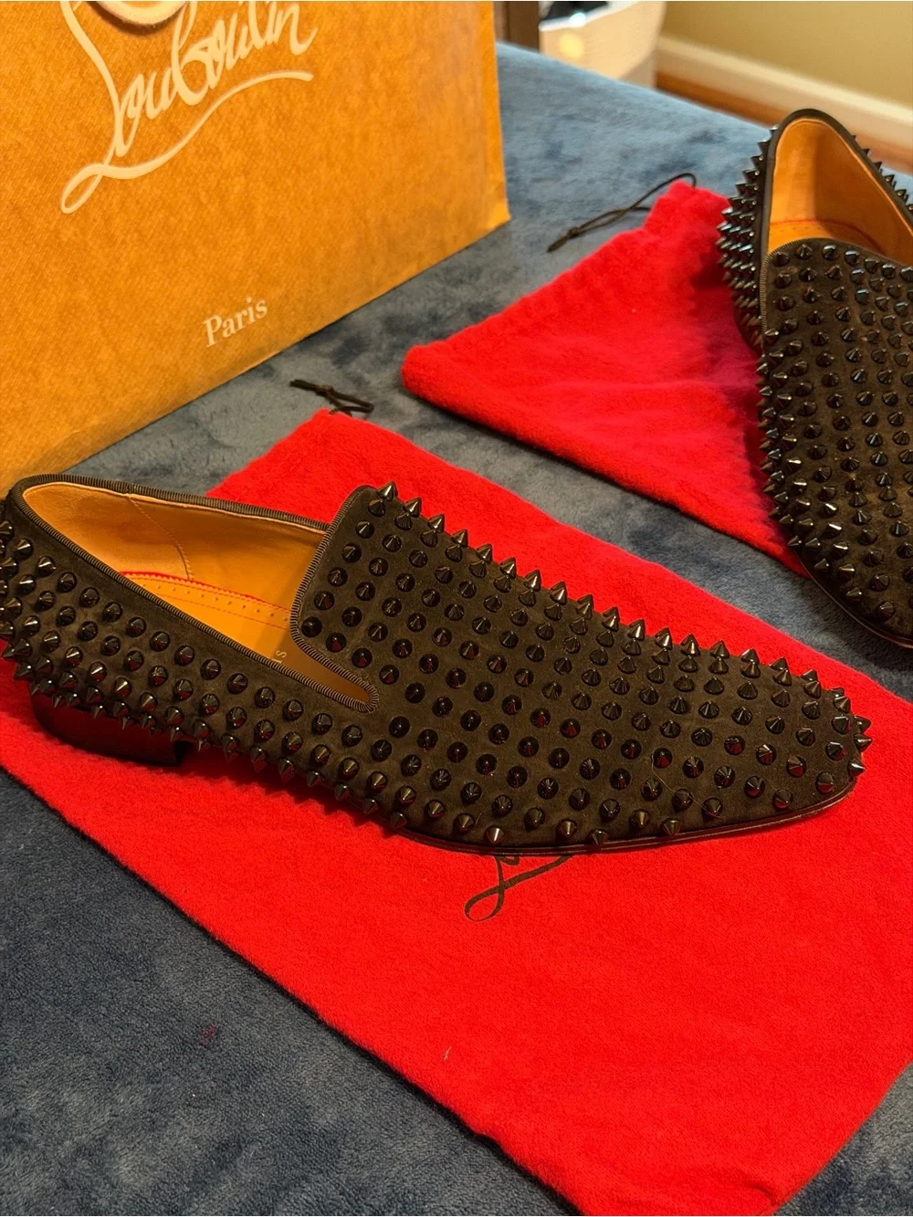Christian Louboutin Dandelion Spikes Flat Veau - Black